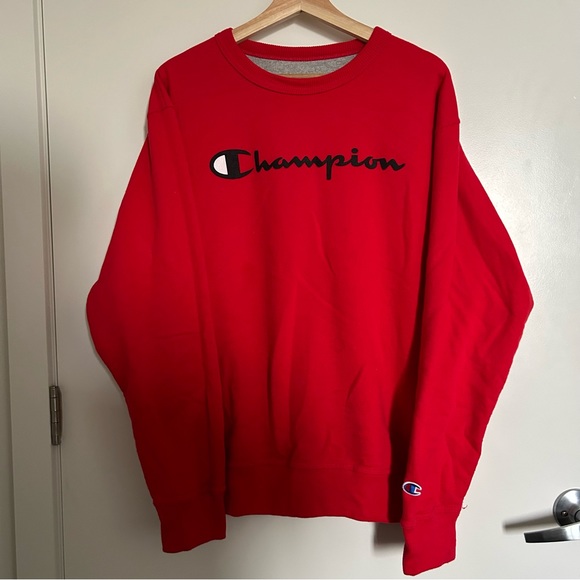 2/25$ Champion men’s crewneck - Picture 2 of 4